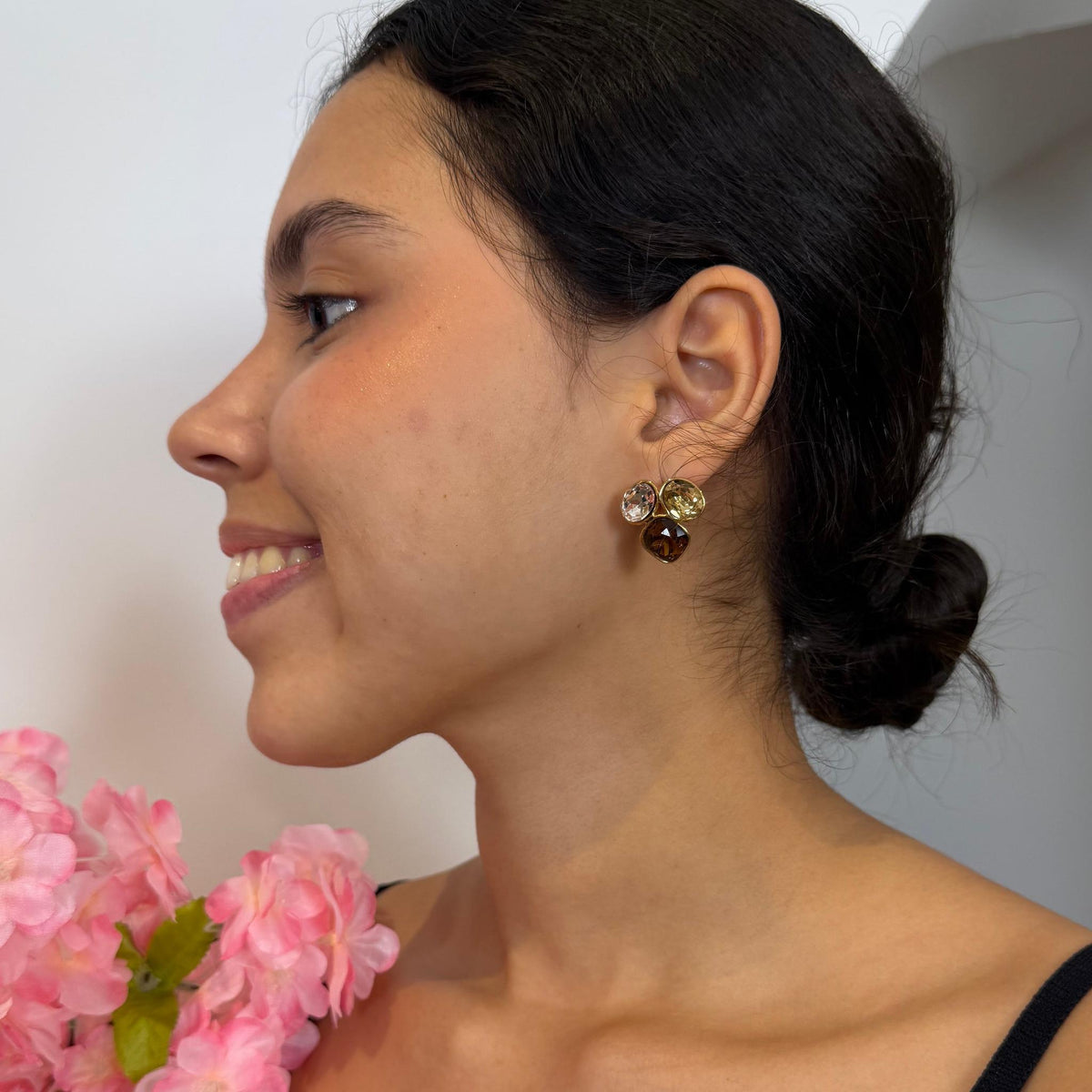 Boucles d’oreilles Nélia – Éclat Doré et Charme Vintage