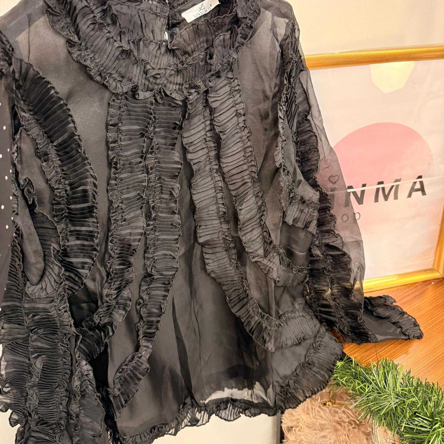 Blouse Ruffle Chic — Volume & Raffinement