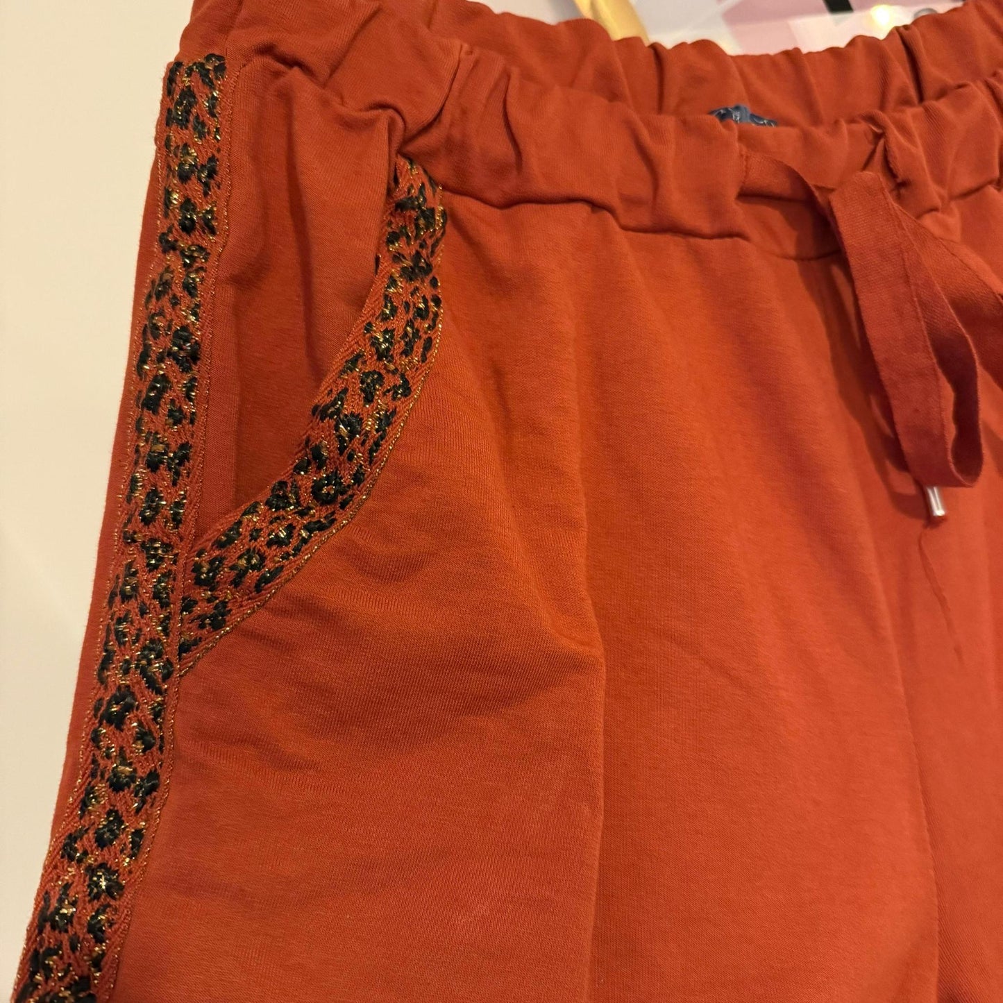 Pantalon Safari Chic – Confort et allure tendance