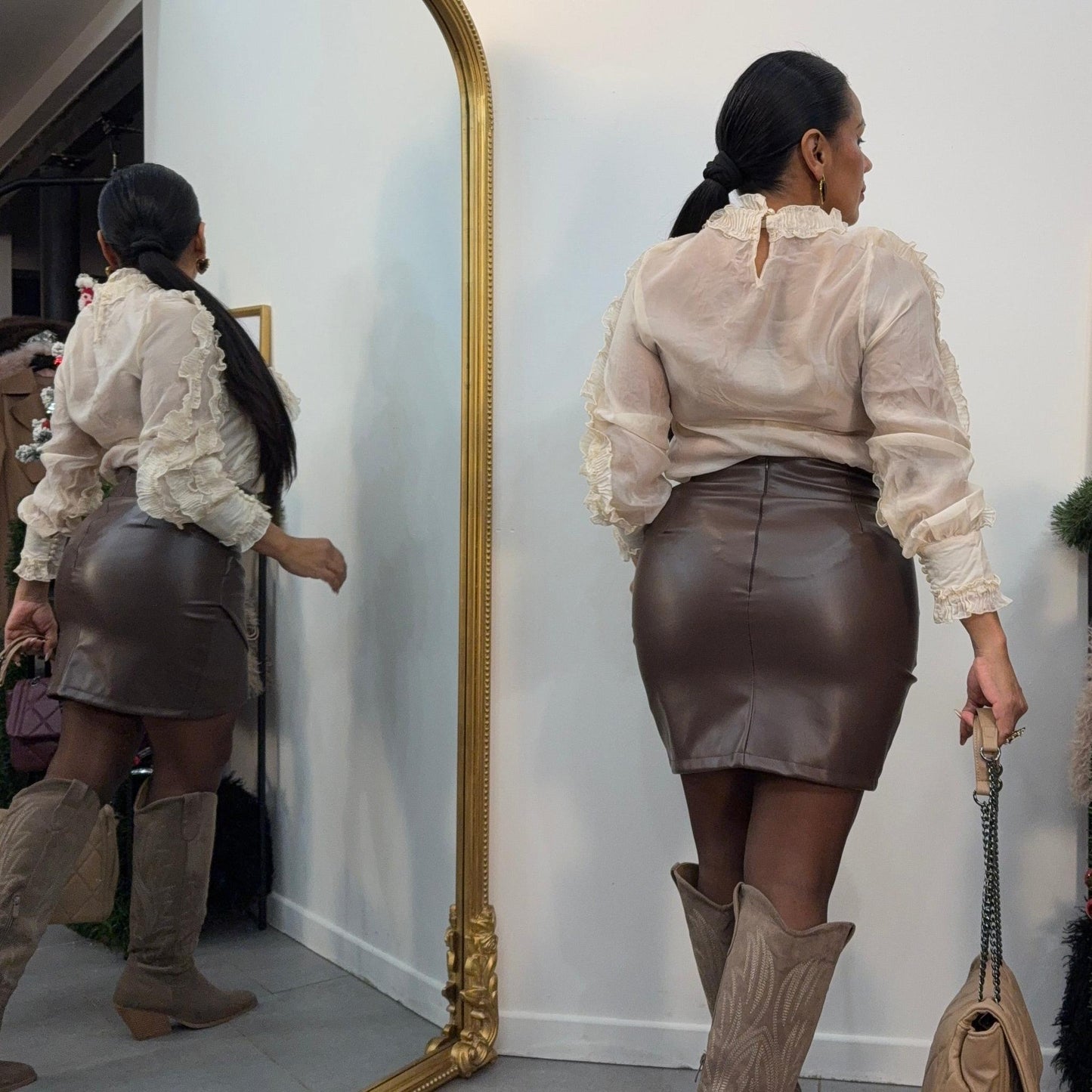 Blouse Ruffle Chic — Volume & Raffinement