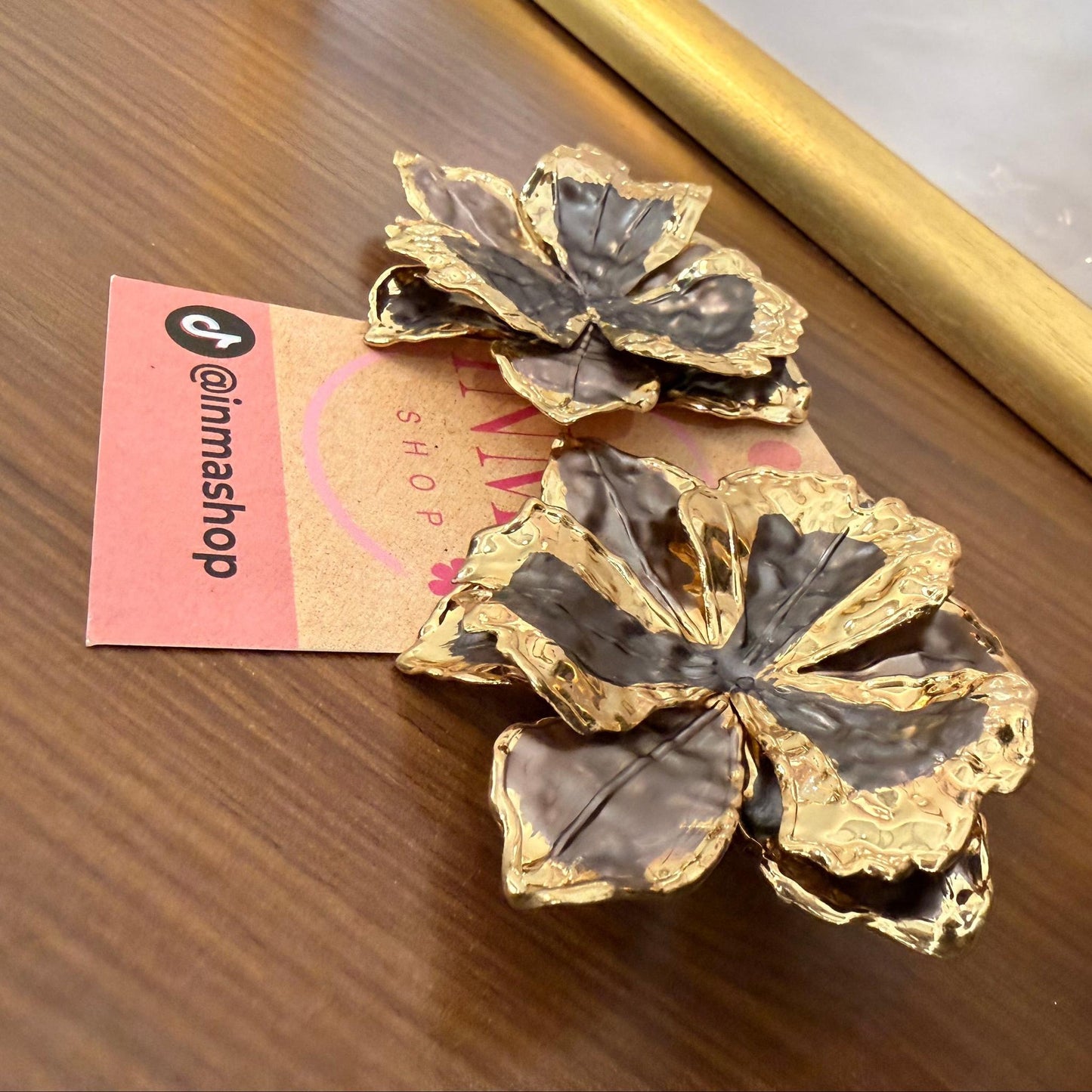 Boucles d’Oreilles Flora — Élégance Sculptée