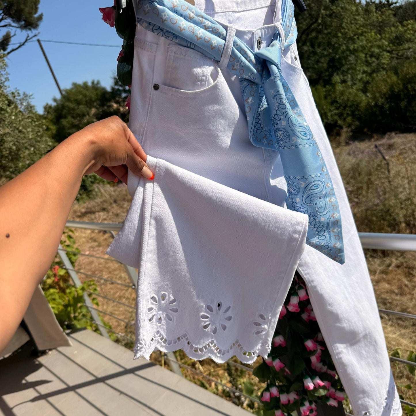 Pantalon Broderie – Élégance bohème et Raffinée