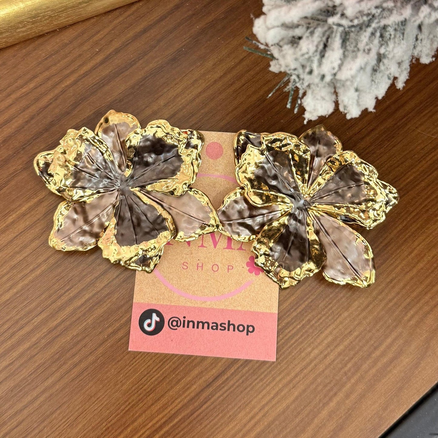 Boucles d’Oreilles Flora — Élégance Sculptée