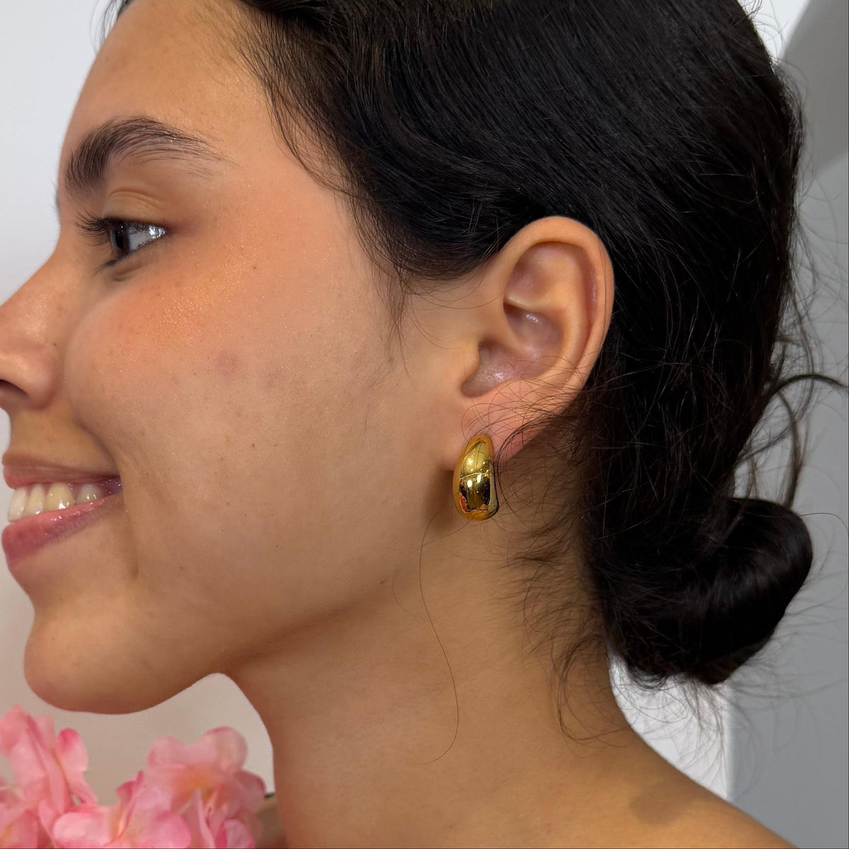 Boucles d’oreilles Elina – Créoles Dorées et Élégance Intemporelle