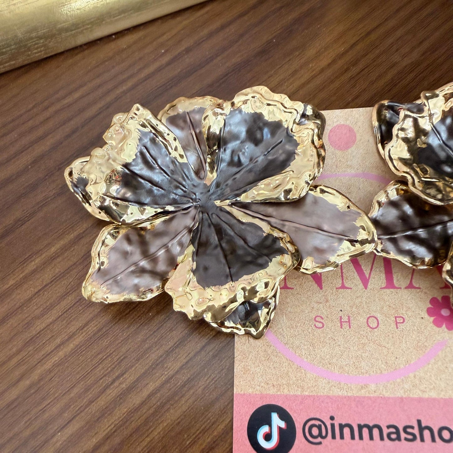 Boucles d’Oreilles Flora — Élégance Sculptée