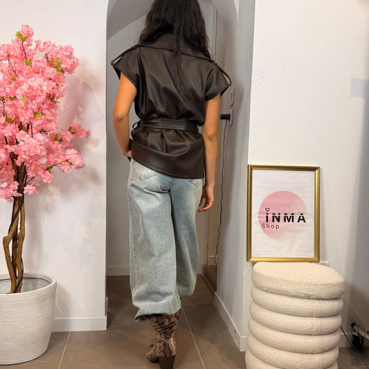 Gilet Vayana – Similicuir Chic et Silhouette Féminine