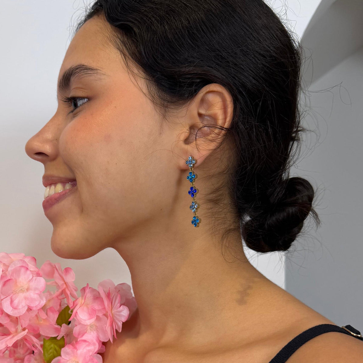 Boucles d’oreilles Azélie – Cascade Bleue et Élégance Dorée