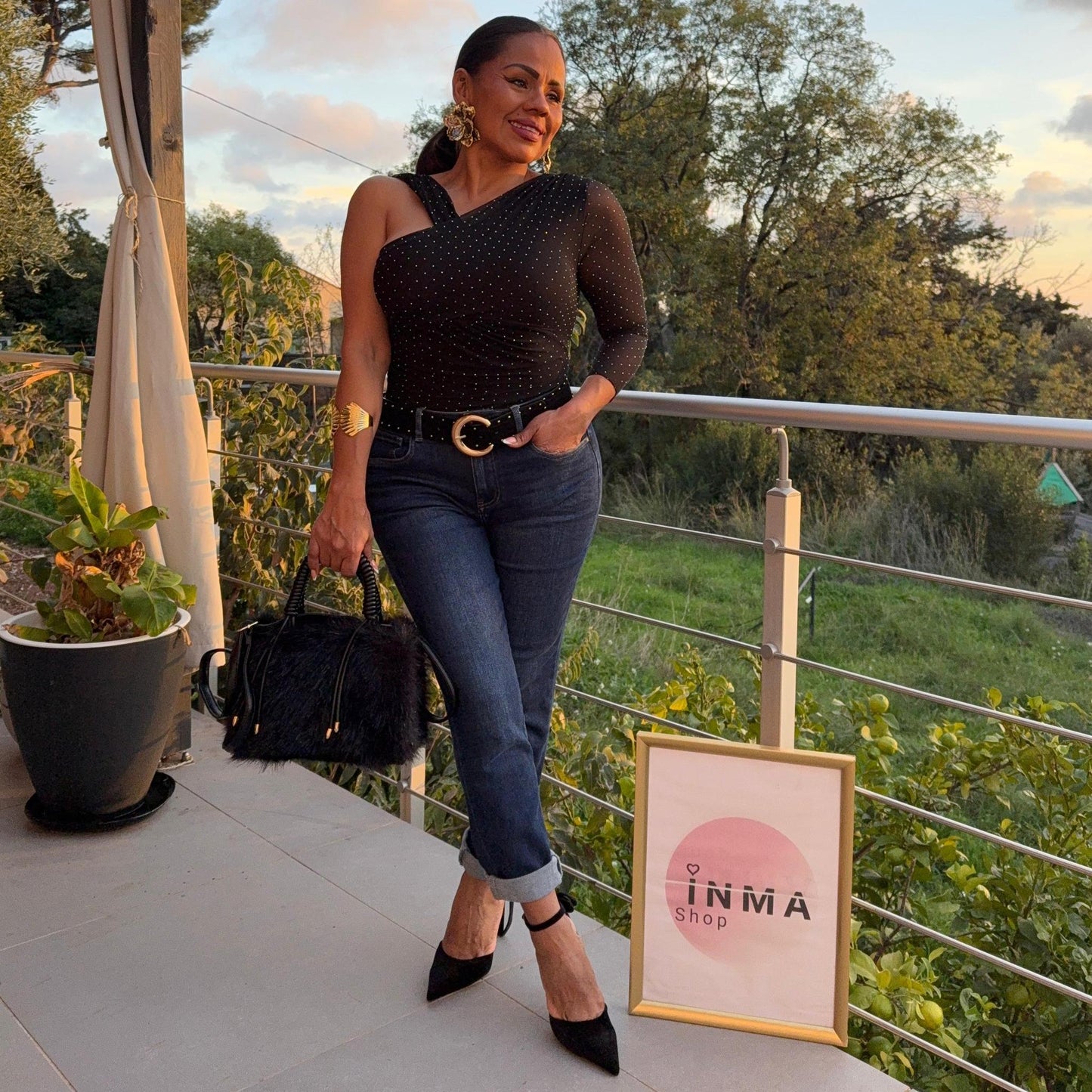 Sac Diva – fourrure chic et anse tressée