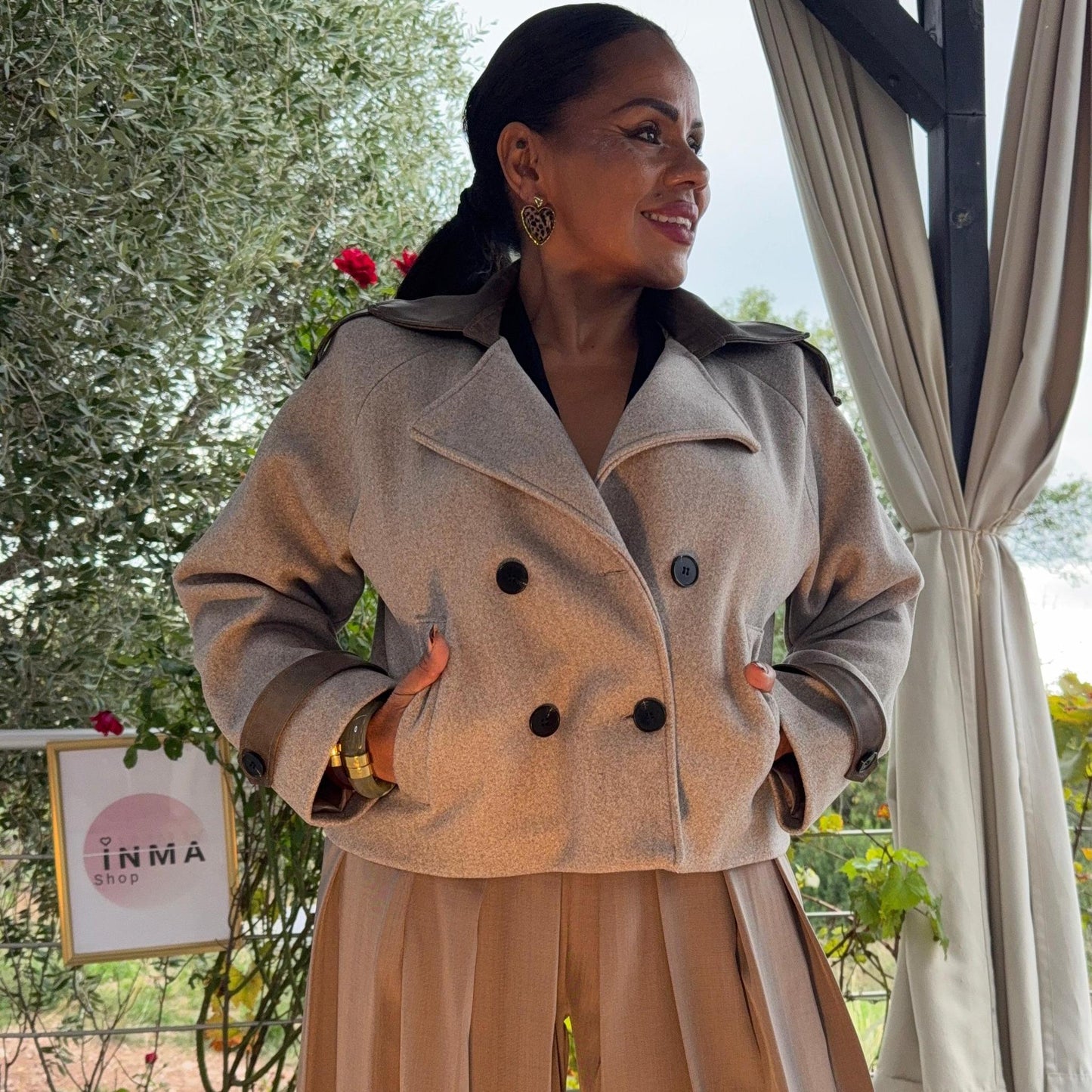 Veste Carla – élégance feutrée et allure affirmée