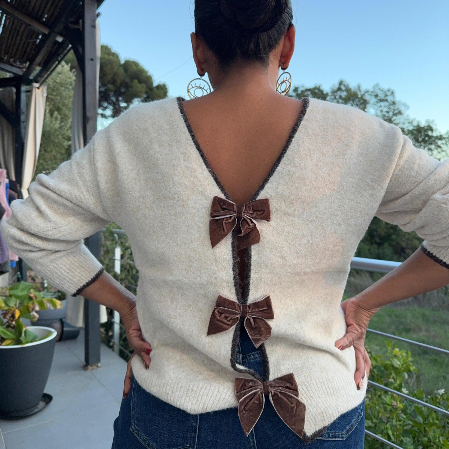 Pull Aluna – Nœuds Velours & Dos Sublimé