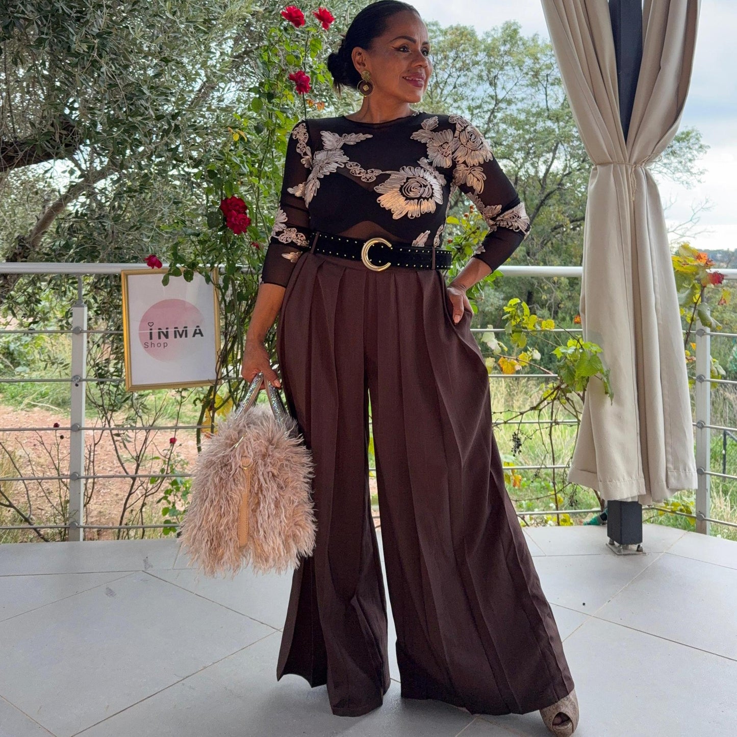 Body Alma – dentelle florale et transparence