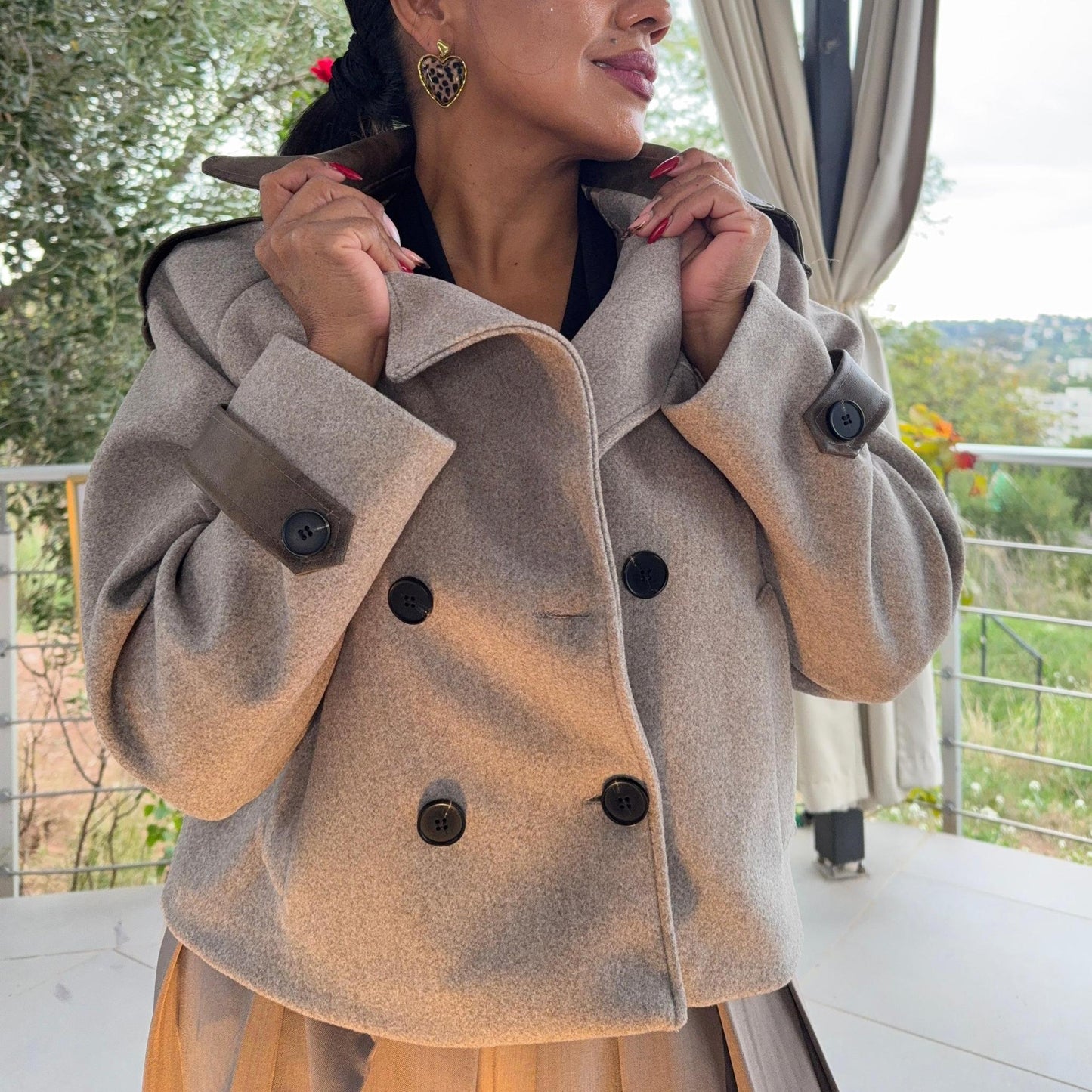 Veste Carla – élégance feutrée et allure affirmée