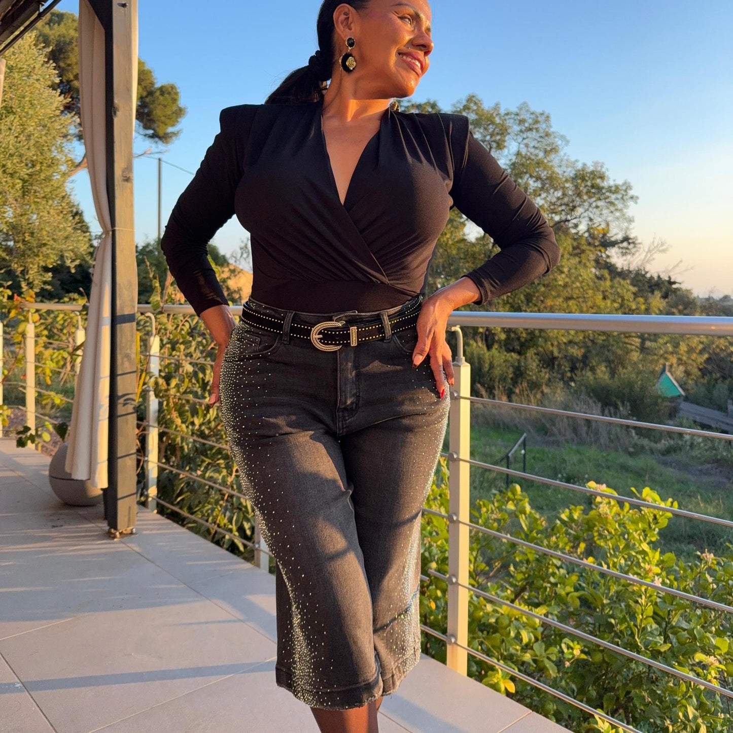 Pantacourt Kiara – denim et éclat