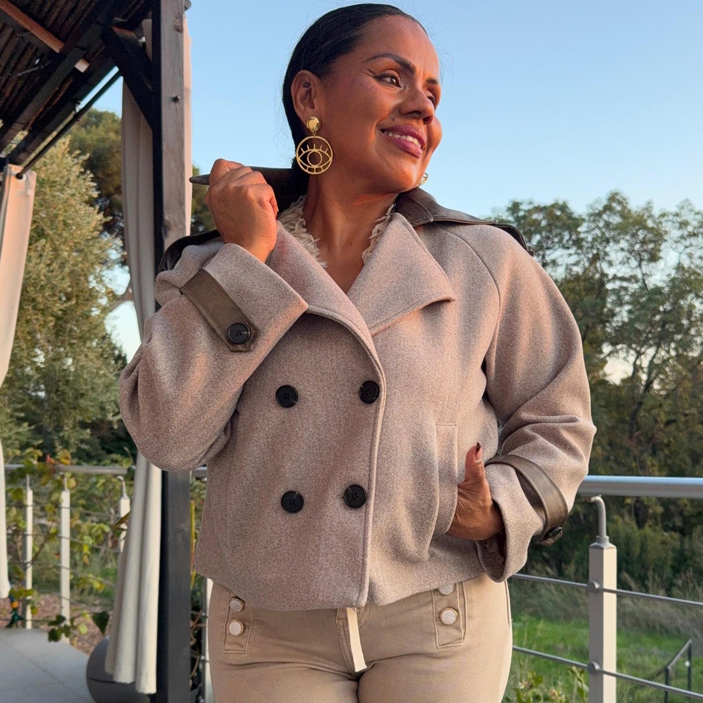 Veste Carla – élégance feutrée et allure affirmée