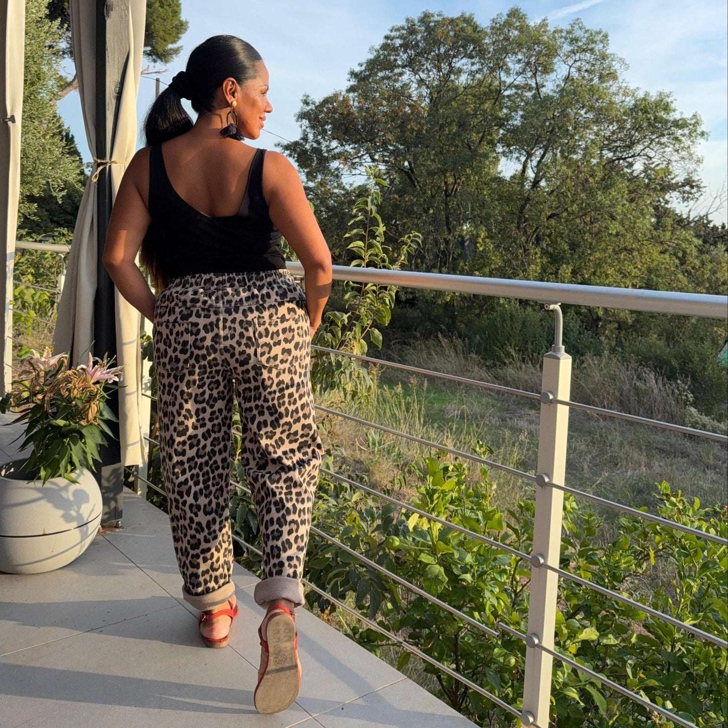 Pantalon Jaguar – L’élégance sauvage et confortable