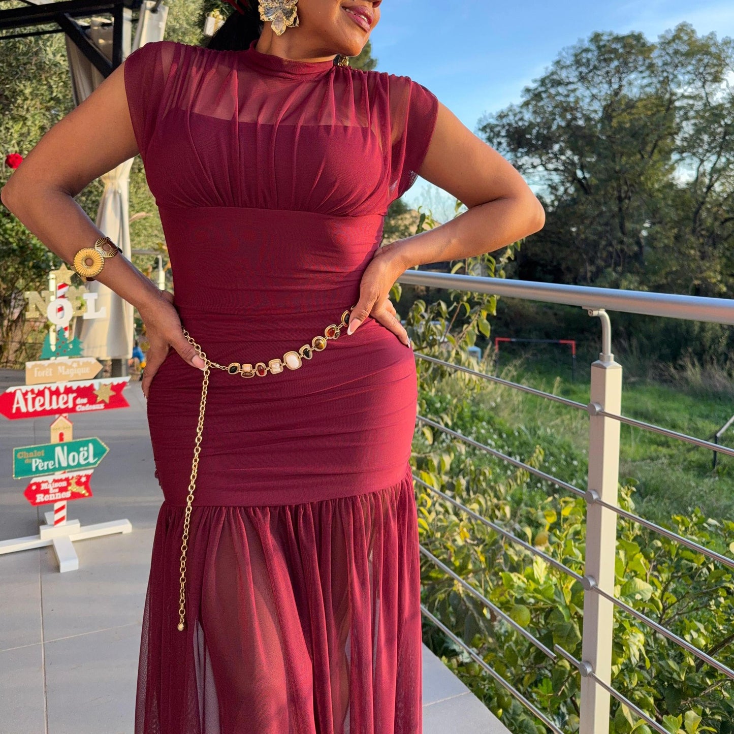 Robe Diva Bordeaux – Élégance & Transparence