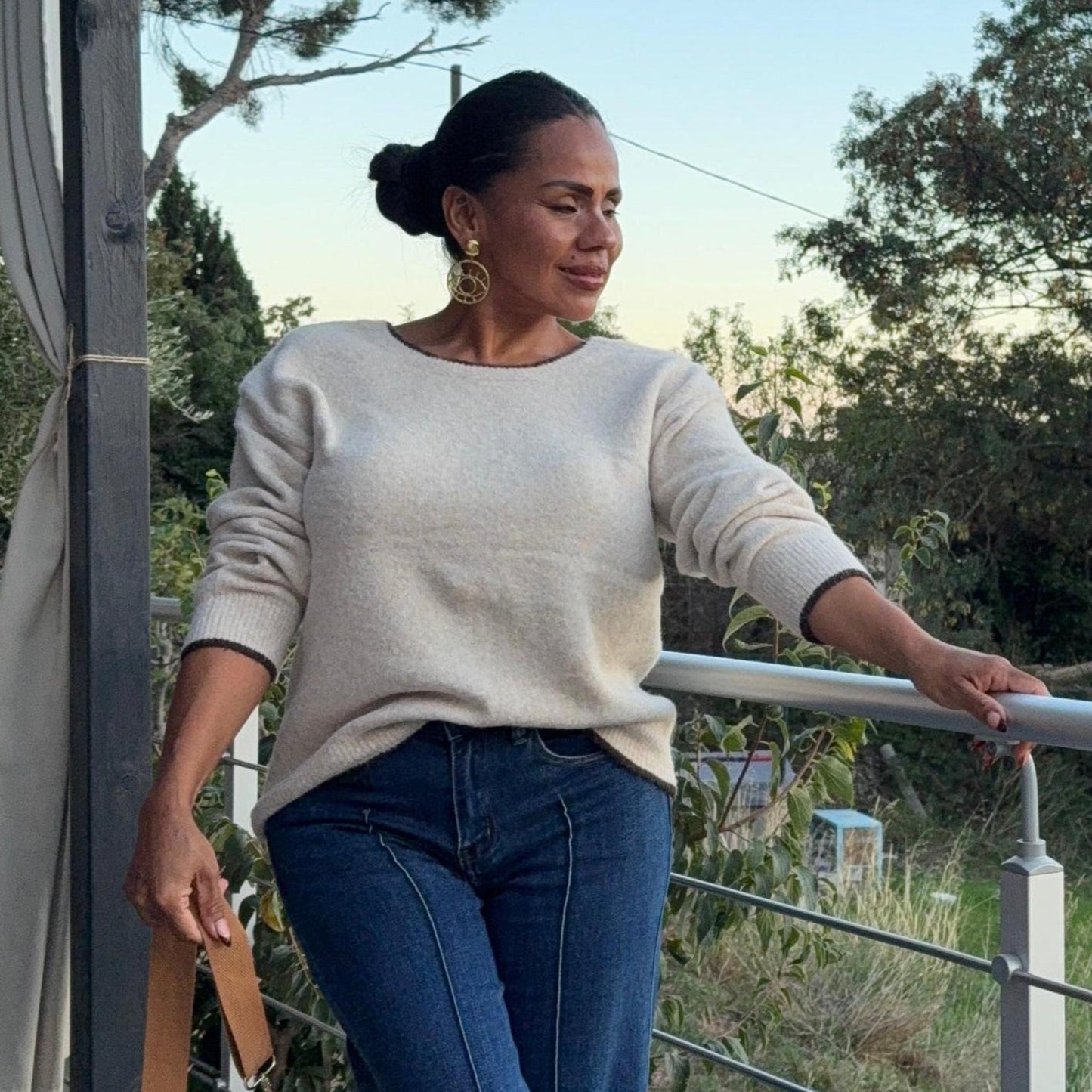 Pull Aluna – Nœuds Velours & Dos Sublimé