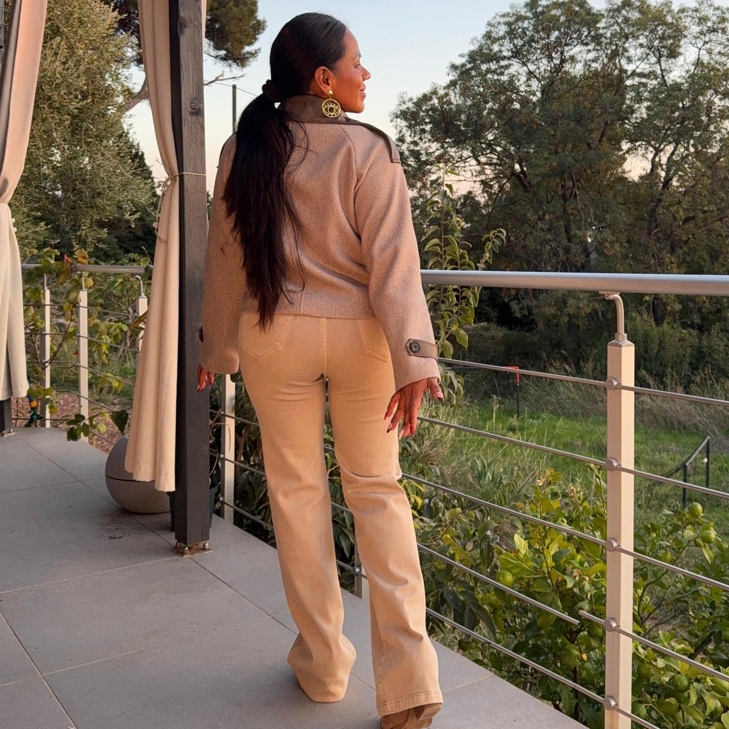 Veste Carla – élégance feutrée et allure affirmée