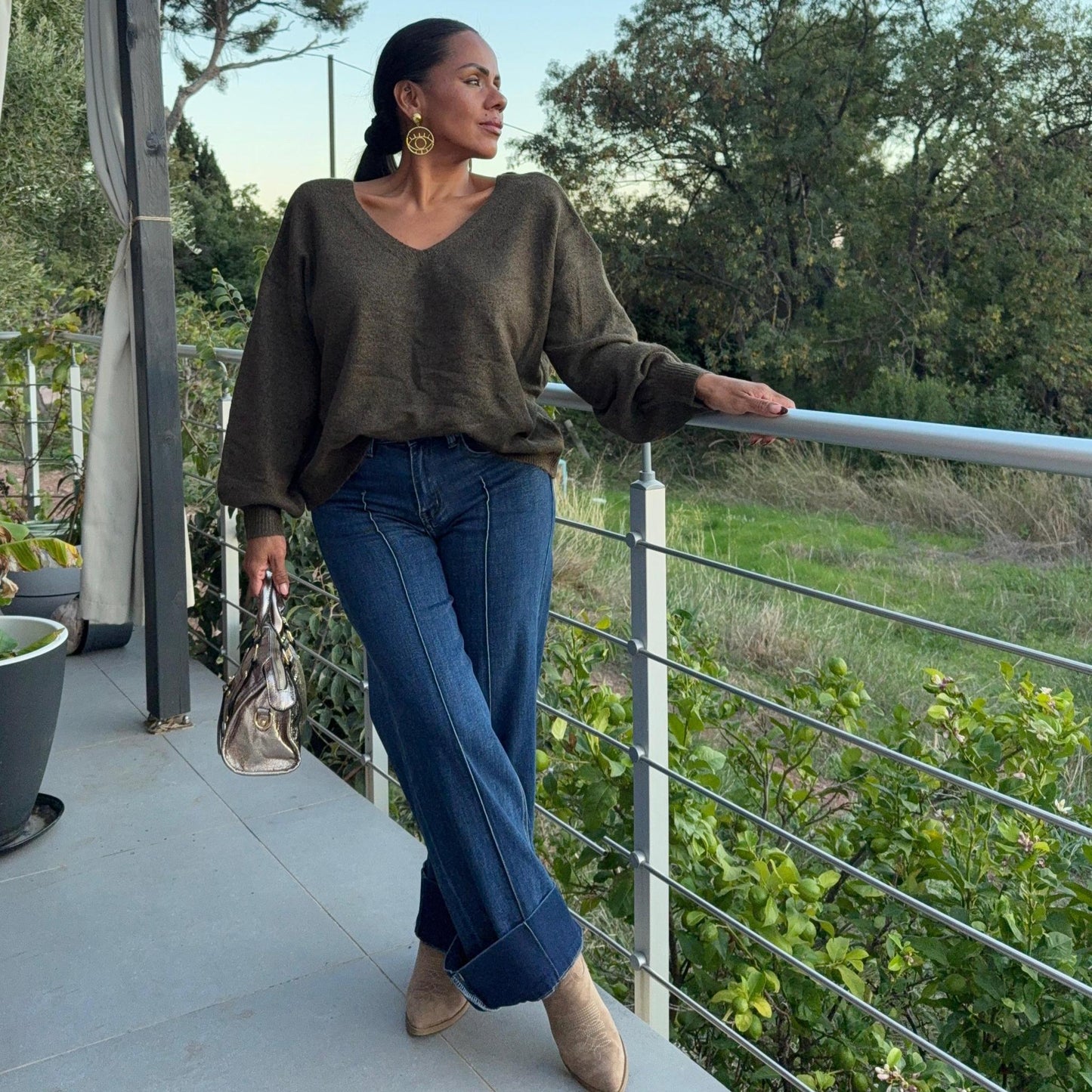 Pull Liora – Dos Noué & Élégance Décontractée