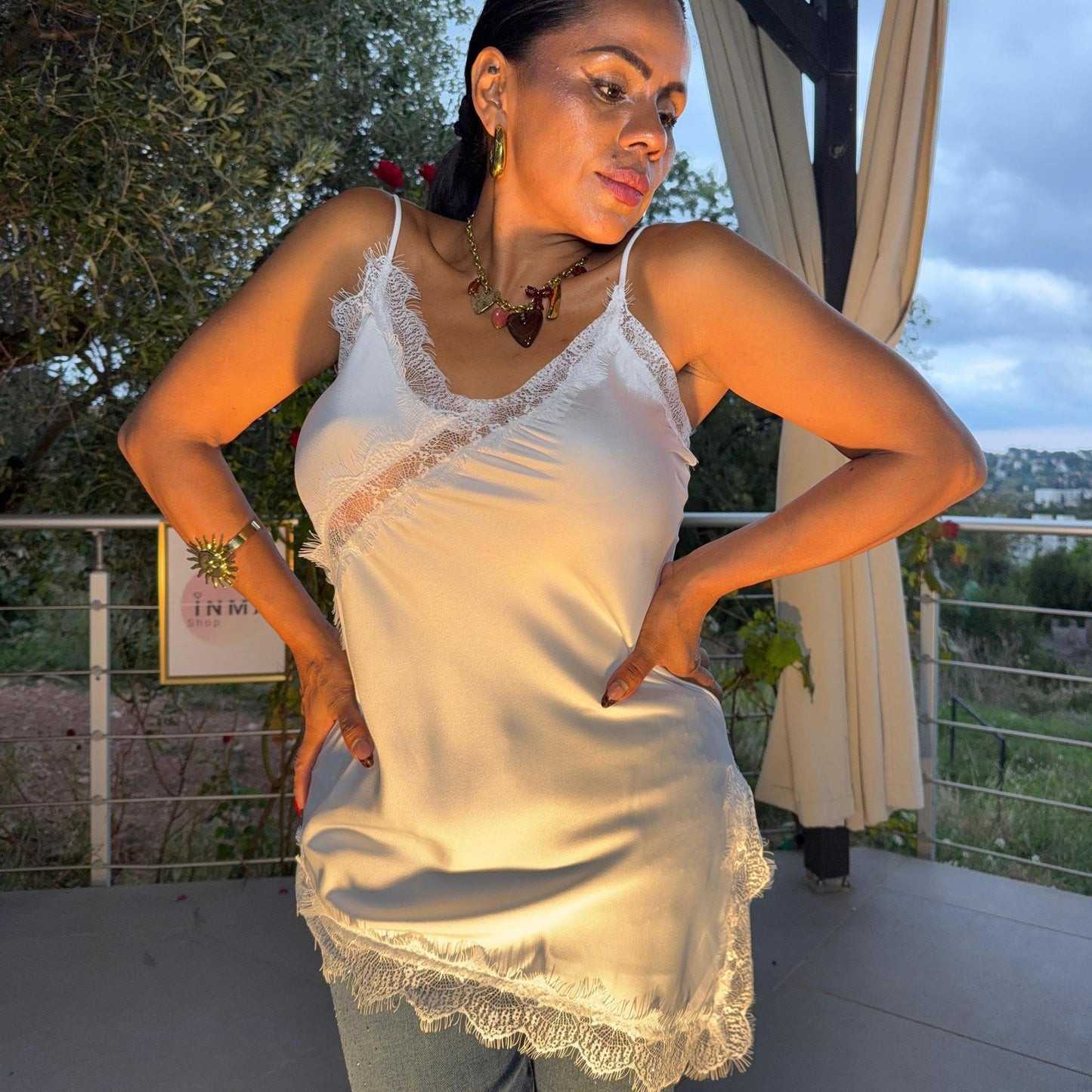 Robe nuisette Liora – satin et dentelle