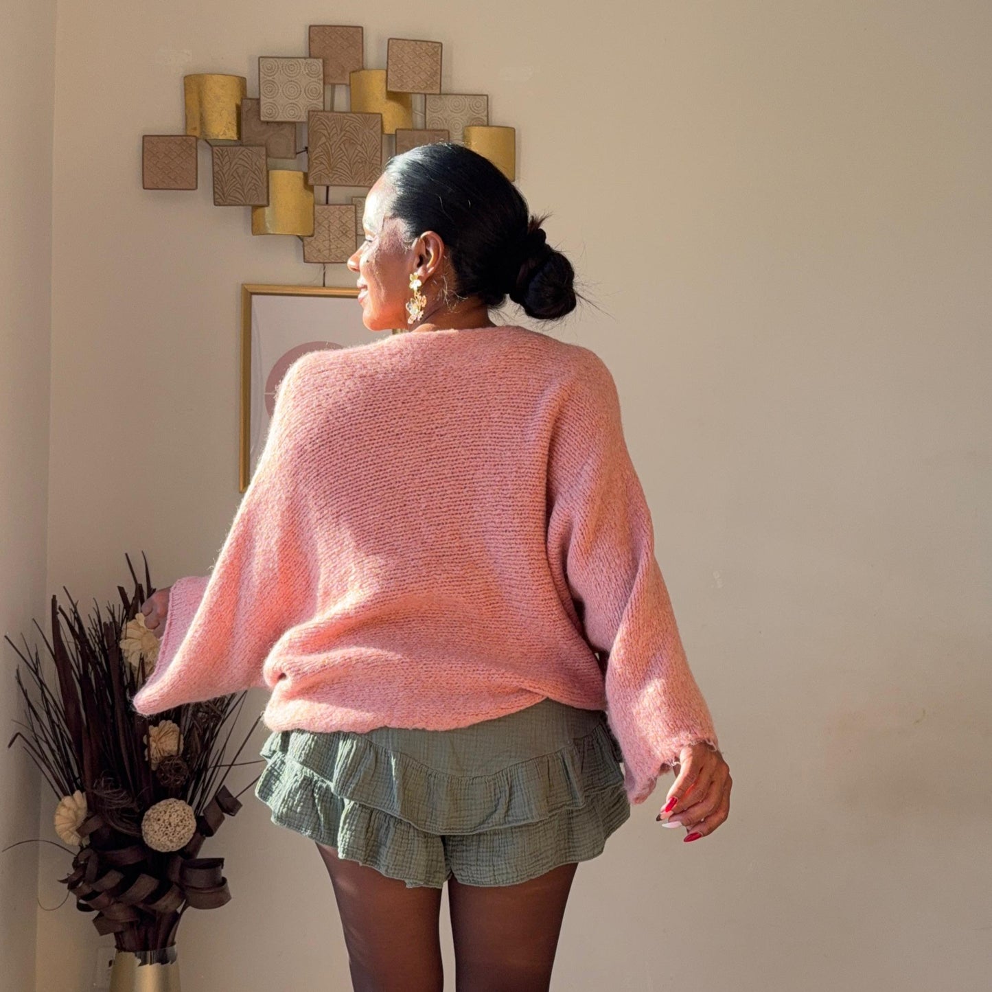 Pull Noeud – Charme noué et éclat vitaminé