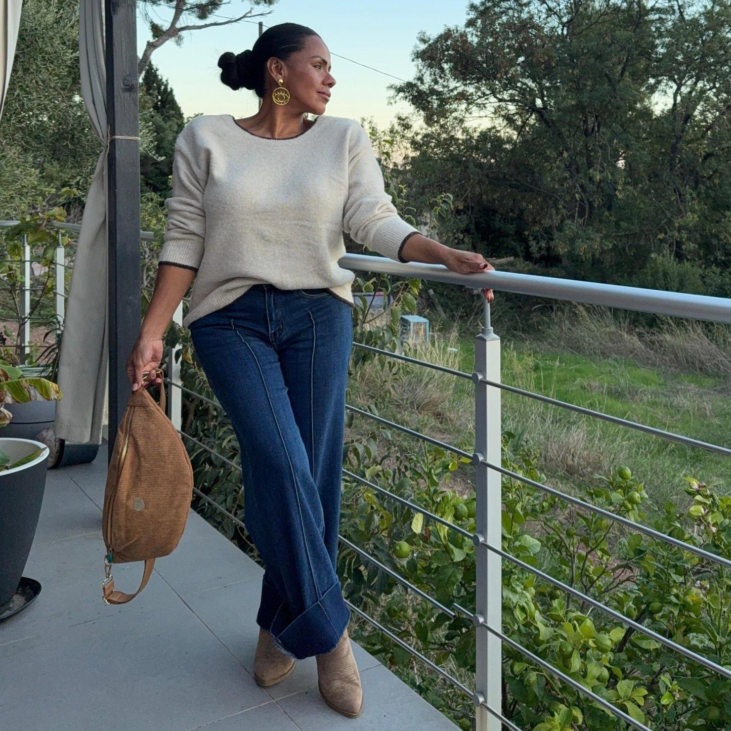 Pull Aluna – Nœuds Velours & Dos Sublimé