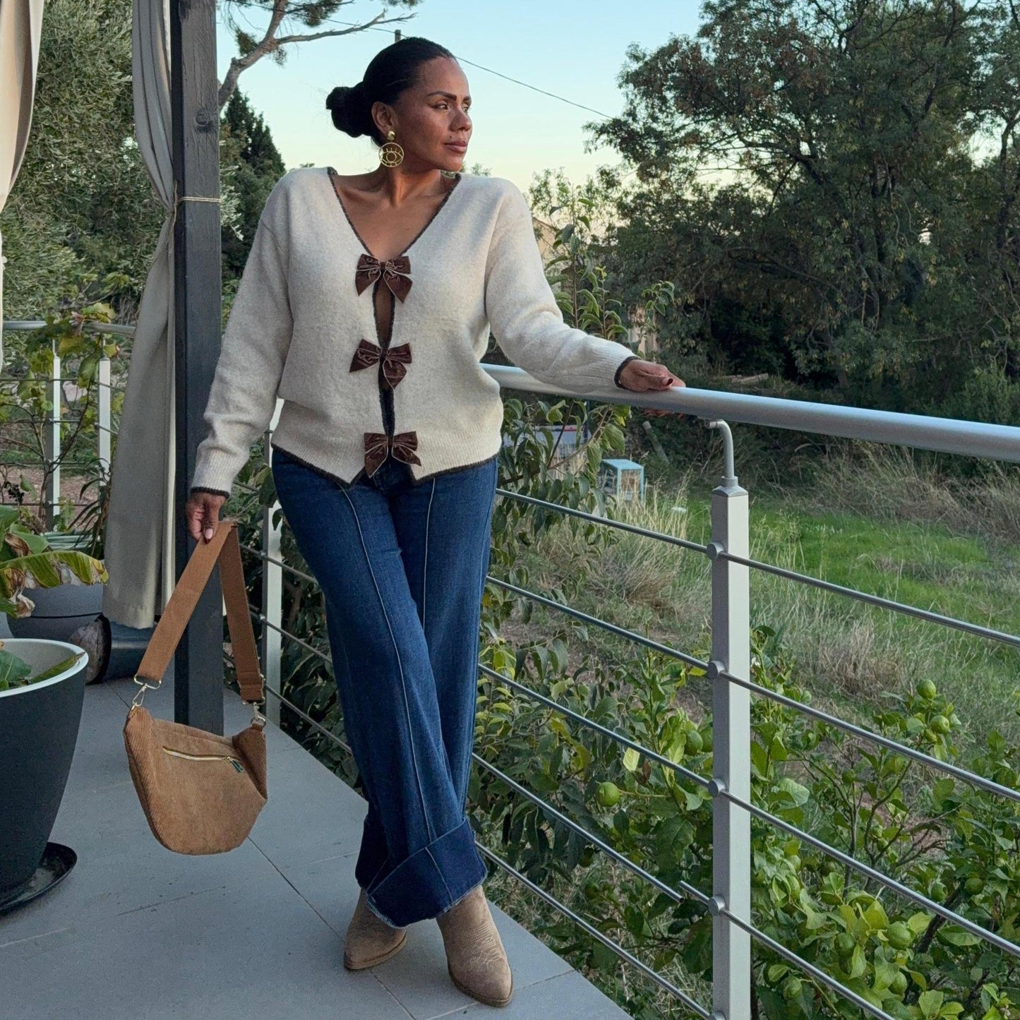 Pull Aluna – Nœuds Velours & Dos Sublimé