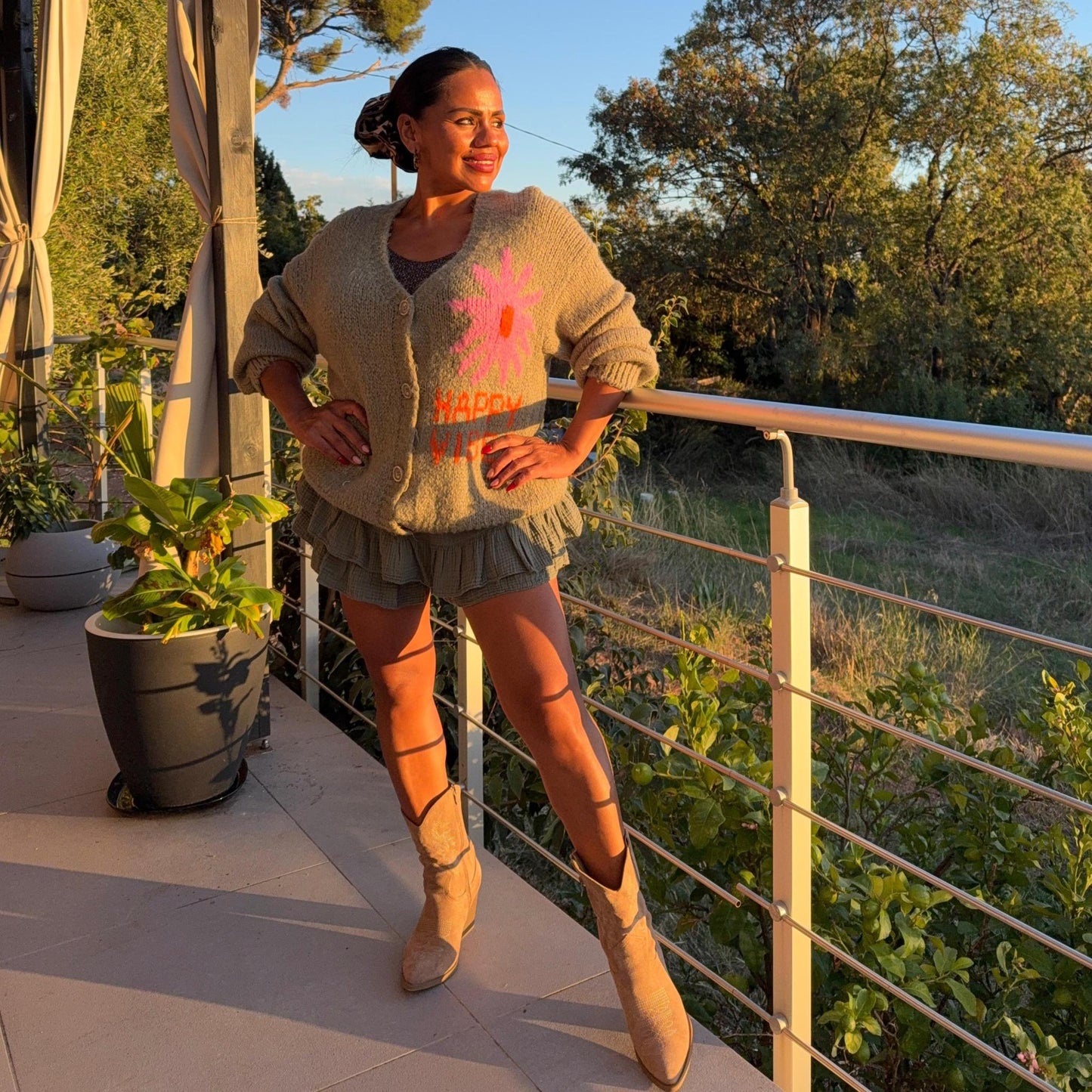 Gilet Happy Vibes – Style cocooning et énergie positive